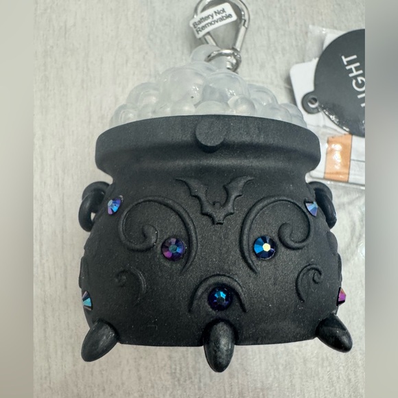 NWT Bath & Body Works Halloween Witch Cauldron Pocketbac Holder - Picture 2 of 9